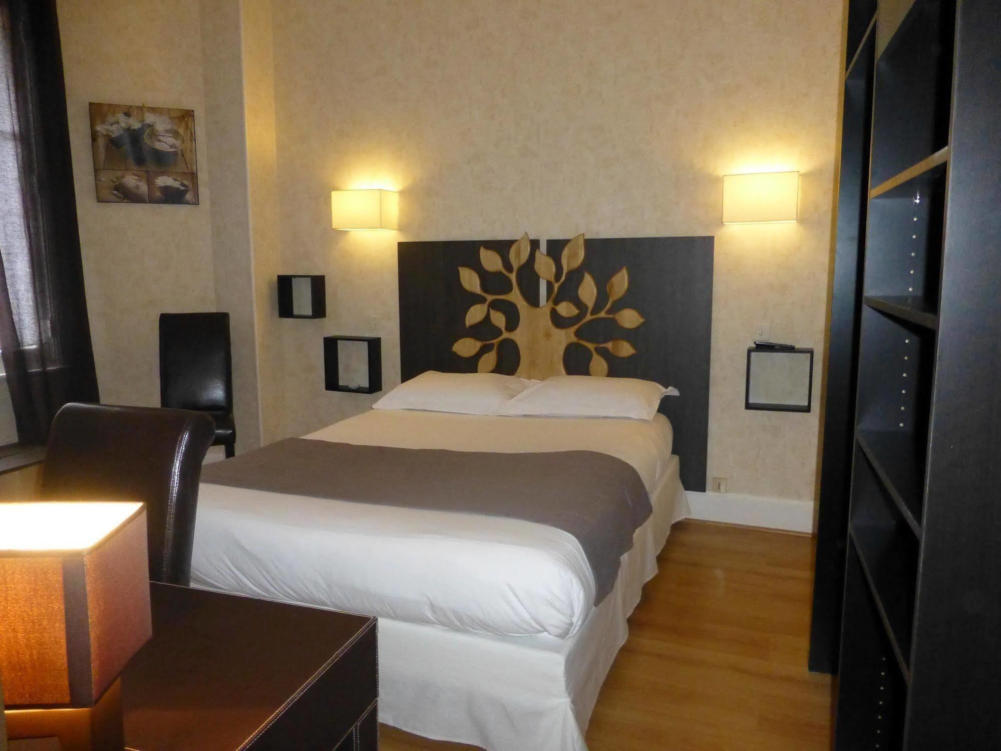 Hotel Trianon Vichy Esterno foto